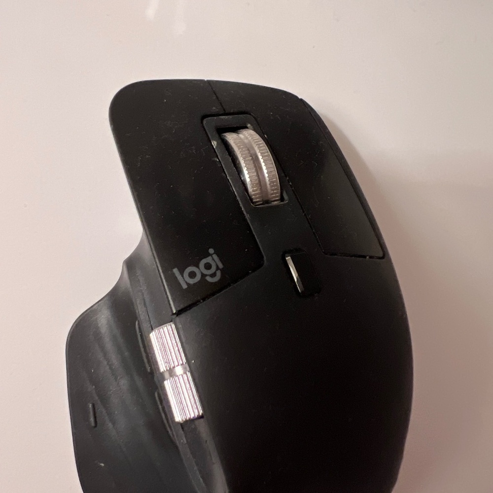 Logitech ergonomic mouse MX Master 3